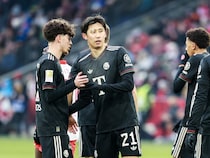 「うまぁーー！」「しっかり活躍してんの半端ない」ドイツ王者の日本人DFがチームの新年第１号弾を奪取！ ダイレクトボレーで決めた一撃に脚光「出るたびにゴール絡んでないか？」