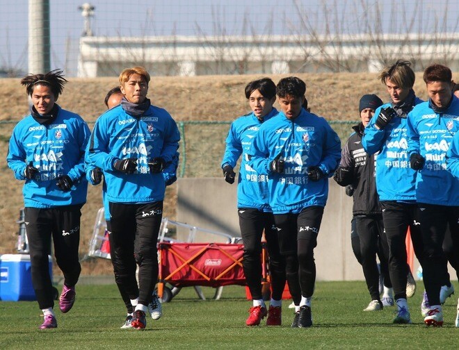 木村太哉は金髪のまま。J１で２年目の岡山が始動。指揮官が決意「自分たちの限界を作らず、限りなく上を目ざしていく」