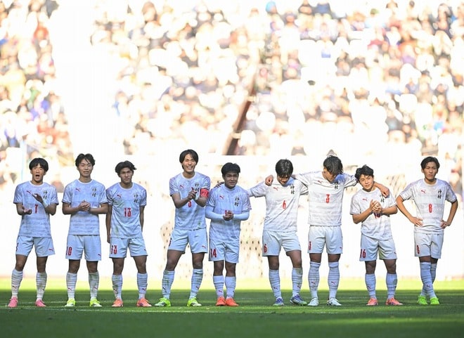 20人が蹴り合う「すごいPK戦だった」。激闘を制した神村学園「バーに当たった音がまだ耳に残ってます」「もぉこっちがハラハラ」の声【選手権】