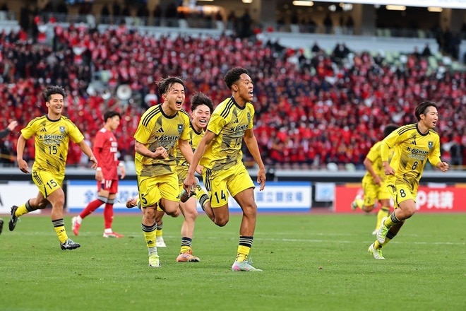 「粘って、粘って、粘って」鹿島学園が死闘制す！ 初の日本一に向け鈴木雅人監督は「地道に、懸命に頑張るだけです」【選手権】
