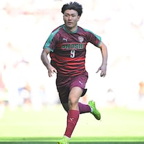 三笘薫、久保建英、中村敬斗ではない。国立で敗れてなお異彩を放った俊足ドリブラーが手本にする“意外な日本代表戦士”は？【選手権／準決勝】