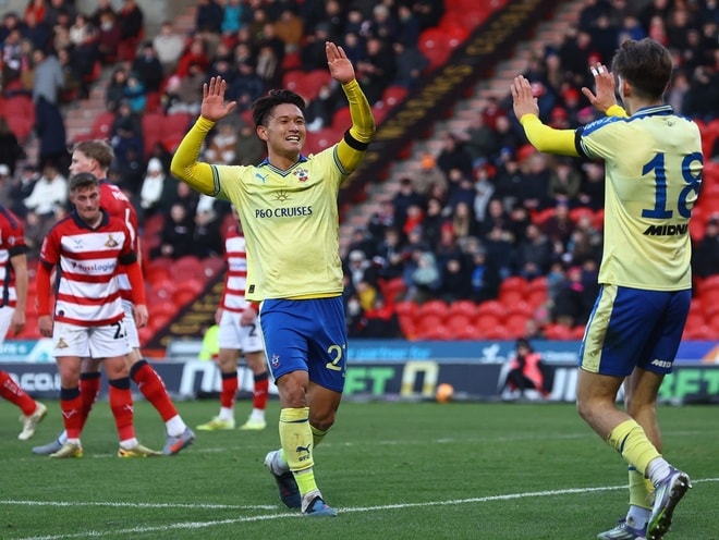 「身体能力凄いな」「打点が高くて笑う」一時はベンチ外が続いた松木玖生、待望のイングランド２点目に驚嘆の声！「かっこよすぎて震えた」