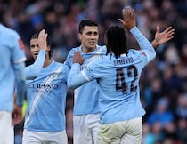 「容赦ない」「もうサッカーじゃないだろ」マンCが衝撃の“10－１爆勝”でSNS騒然！前日加入の新戦力もなんと１G１A「スコアを二度目にした」「ゲームでも起きない」