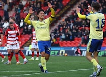 サウサンプトン松木玖生が高打点ヘッド弾！ 地元メディアは驚嘆「宙に浮いたまま、驚異的なパワーを発揮した」