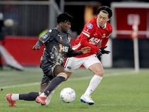 「完全復活しますので」オランダで待ちに待った今季初出場。長期離脱から戻ってきた日本人SBが踏み出した第一歩【現地発】