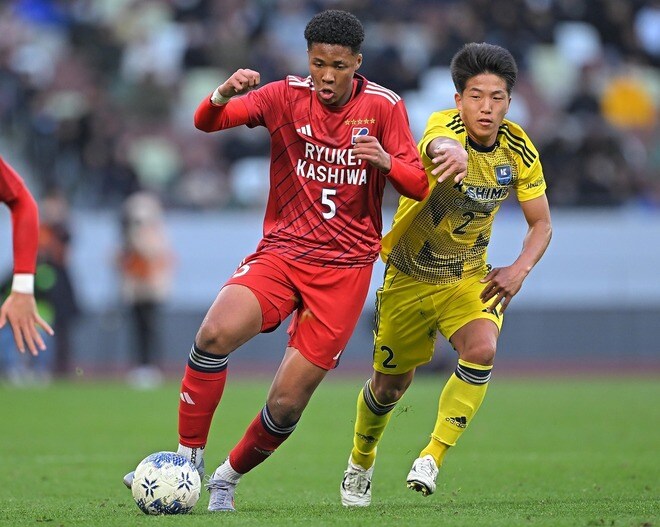 「チームを勝たせられる力」が足りなかった…鹿島学園に惜敗した流経大柏、U-17日本代表の2年生DFが語った決意「バケモノになって流経を勝たせられるように」