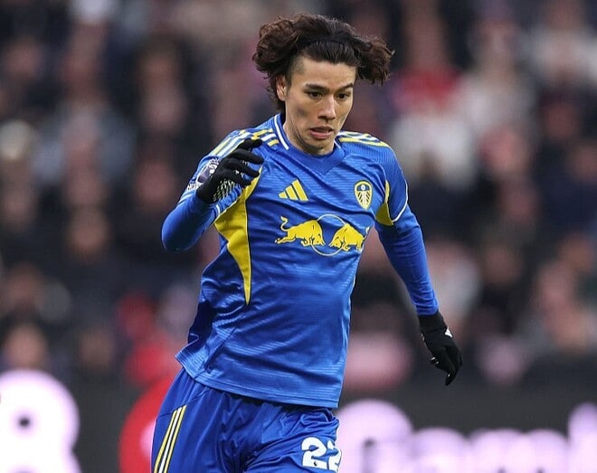 「まさに圧巻」「完璧なパフォーマンス」別格の存在感!決勝弾の日本人MFに驚異の“9点評価”!英国メディアが絶賛「最初から最後まで試合を支配した」