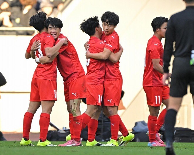 「上手いし強いな」「福島選手イニエスタやん」“夏冬”2冠! 選手権初優勝の神村学園に反響続々「組織の練度が凄いな」