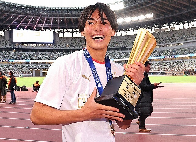 「本当に尊敬。学ぶことが多い」“高校No.1”主将の手本は180センチの日本代表DF。目標はセリエA挑戦「守備が上手い人といったらイタリア」【選手権】