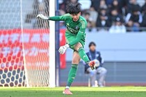 「タイのサッカー選手にとって重要な一歩」６万人の国立で躍動！ 鹿島学園GKプムラピーに母国熱視線「貴重な経験は彼の成長に繋がる」【選手権】