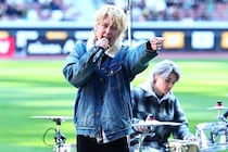 「感動をありがとう」夢舞台で熱唱のスターが想いを届ける「鹿島学園の皆さん。負けは更に強くなるための新たなスタートです」【選手権】