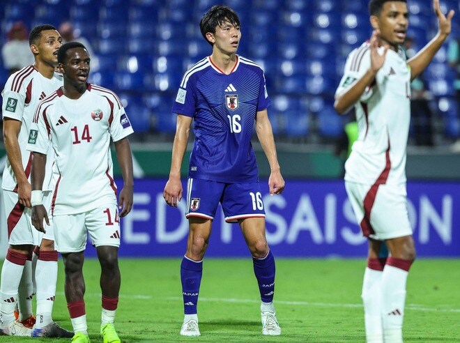 190センチの高さとスピードは世界基準。U-23日本代表のDF⼩泉佳絃がGS最終戦で絶品クロス、“青森山田育ち”の大器に漂う飛躍の予感【現地発】