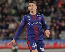 「優勝へのラストピース」「嬉しすぎる補強！」京都がJで６年目のブラジル人DFを完全移籍で獲得！「新たな守備の要」「えらいの来てくれたなあ」などファン興奮