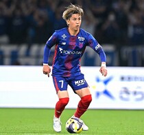 「私が言えるのは…」欧州２部クラブSD、FC東京MF獲りの最新情報を明かす。過去に鈴木唯人を獲得「日本市場は間違いなく興味深い」