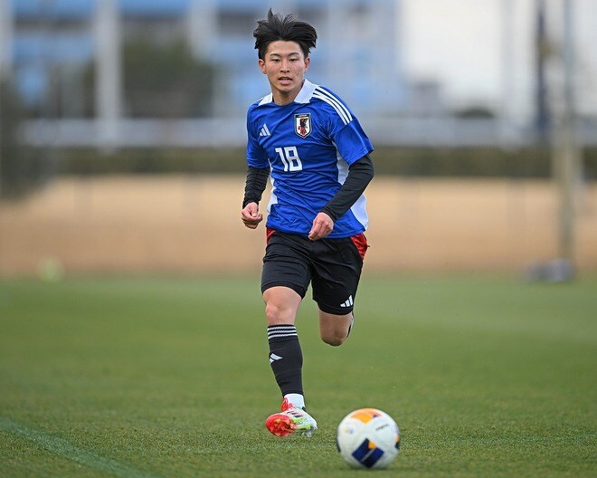 「正直とても悩みました」トップチーム昇格内定→即欧州へ！ 18歳DFが決断。「必ず結果で恩返しします」と誓う