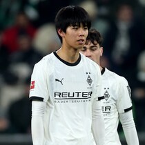 「唯一の明るい兆しだ」１－５惨敗のなか…ブンデス２試合目の21歳日本人をドイツ大手紙が称賛！同僚DFも賛辞「落ち着いている」「早く馴染んでいると思う」