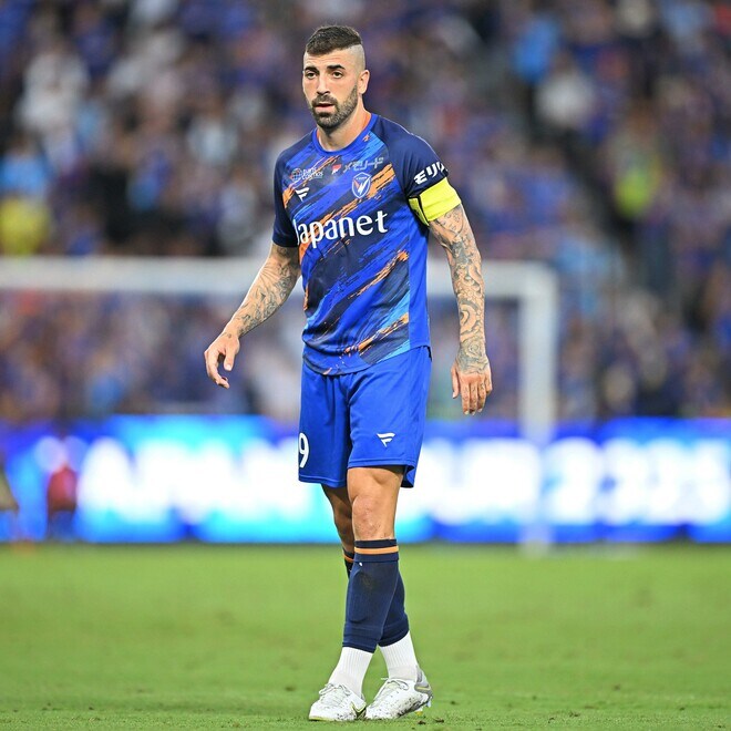 「長崎という街に出会えたことが私の人生にとっての財産」二度のJ１昇格に貢献したスペイン人FWが契約満了。伝えた想い「本当にありがとう」