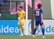 「歴史に残る」「こんなの見たことない」日本のPK戦で衝撃の珍事！セーブした敵GKが喜んでいる間に…“奇跡の成功”が大反響！「久しぶりに爆笑したわ」「ずっと使い回される」【U-23アジア杯】