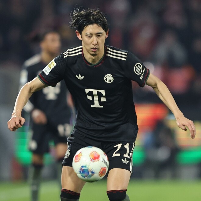 5発圧勝の試合で「足を引っ張る存在」。バイエルン伊藤洋輝に海外メディアが厳しい評価「何度も突破された」