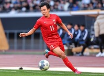 【町田】黒田監督の提案で選手権Vをサプライズ祝福！黄金ルーキーは緊張＆笑み「このチームでも最高の景色を。それを作りたくて来た」