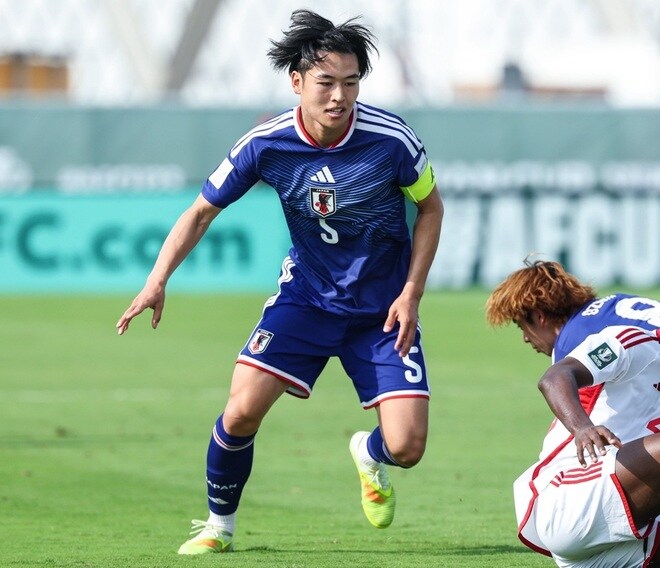 「才能あるDFの獲得に全力」日本の20歳逸材にオランダ強豪が正式オファーと現地報道！「加入が見込まれている」