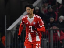 「キム・ミンジェの退場後、完璧なプレーを披露した」途中出場でCBに入ったバイエルン伊藤洋輝をドイツメディアが称賛「シームレスに試合に溶け込んだ」【CL】