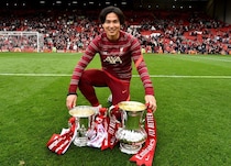 「能力とポテンシャルをほとんど発揮できなかった」プレミア王者で“９位”　55戦14発の日本代表MFを現地メディアが回想「それでも効率的なゴールスコアラーだった」