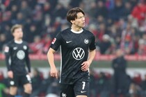 「凄まじい」「他のどの選手よりも良かった」ドイツ移籍５日目で圧巻デビュー！20歳日本人FWの“14分間”に現地ファンが驚嘆！「彼が先発しなければならなかった」