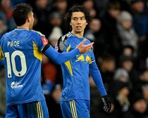 なぜリーズ田中碧の序列は低下しているのか。指揮官の合理的な判断に抱えるジレンマ。先発に定着しない現状を一言で表わすなら...【現地発】