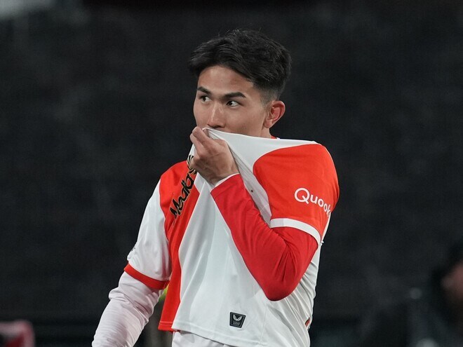 森保ジャパンにまた怪我人か。渡辺剛が足首をひねって負傷交代。ピッチに倒れ込んでしばらく起き上がれず…