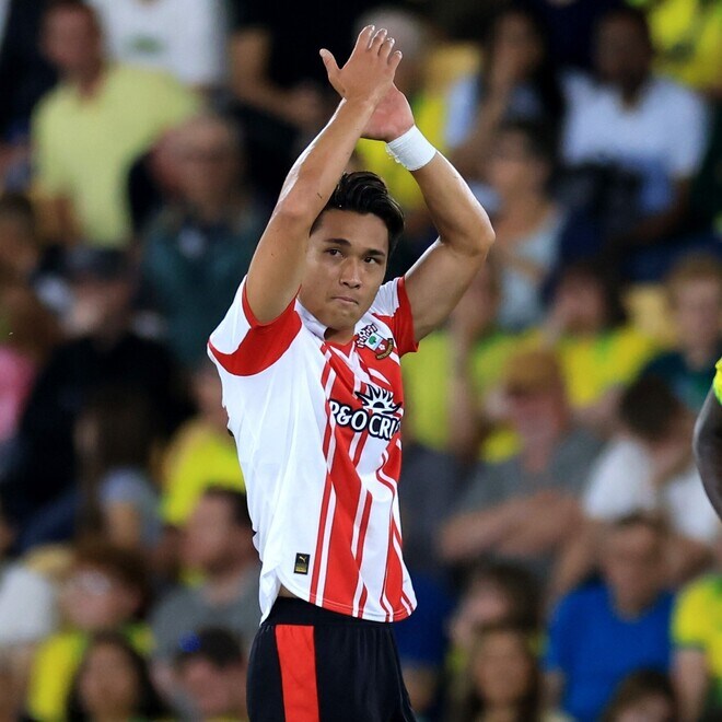 「驚異的」“冷遇”で放出報道もあった日本期待の22歳MF、今季２度目の先発で躍動！現地メディアは称賛「スタメン入りは正当だ」