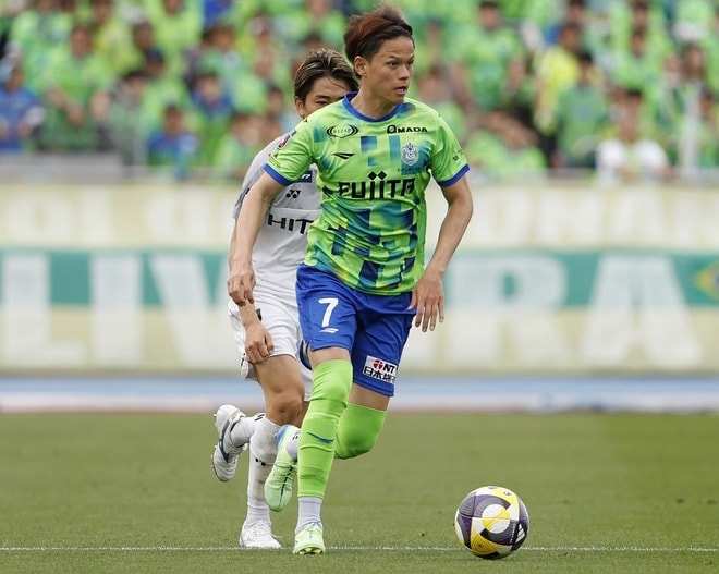 百年構想リーグの開幕間近にアクシデント。湘南が小野瀬康介ほか、高卒ルーキー、新助っ人の負傷を発表