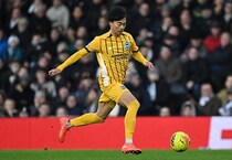 「理解不能レベルでうまかった」「神すぎる」後方からのロングパスを…三笘薫の超絶トラップに驚嘆の声！「芸術品」「完璧に収めてんのヤバい」