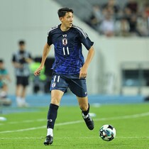 「嘘やろ…」「めっちゃショック」京都の日本代表FWが海外移籍準備のためチームを離脱。「大きな戦力ダウンやな」「驚きもあるし、悲しい」など反響