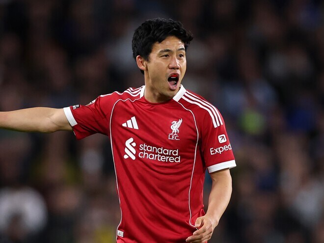 「信頼の男」「正真正銘のフットボーラーだ」右SBで“緊急出場”の遠藤航を英メディアがチーム最高評価！「長期のベンチ生活にもかかわらず試合勘も鈍っていない」