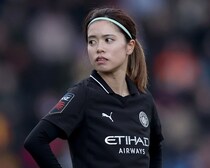 「ぜーんぶありがとう」なでしこ長谷川唯がメガネ姿で誕生日ショット公開！ 小野伸二も反応「Happy Birthday」