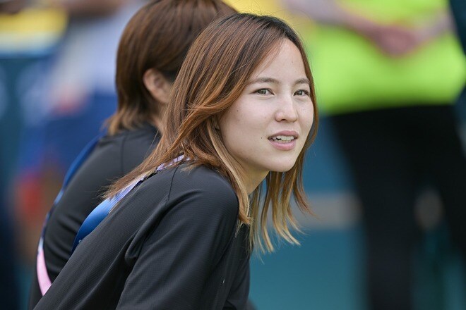 「とっても素敵」「大好き」なでしこ北川ひかるが満面の笑み！ エバートン“日本人トリオ”で男子チーム観戦のショットに反響！