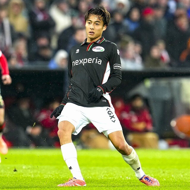 ゴラッソもユーモアも炸裂！日本代表MFの現地インタビューが話題！「オランダ語？英語？日本語？どれで話す？」と訊かれ…