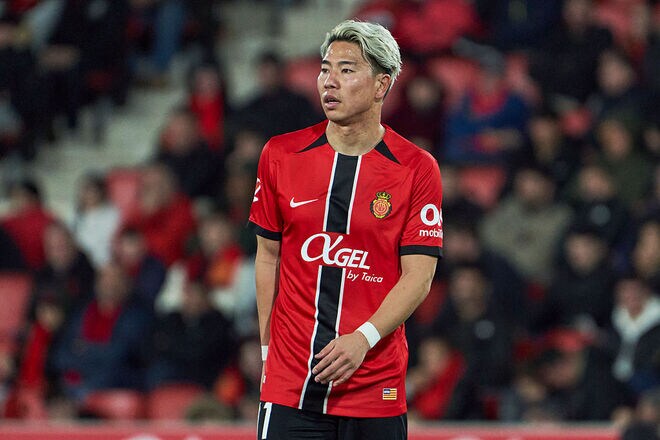 「衝撃的」日本サッカー界にさらなる“悲報”　W杯で決勝弾の日本代表FWが負傷か…現地メディア「離脱となる可能性が高い」