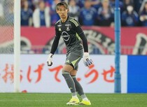 「ちょっと待っちゃった。俺も突っ込んでいけば良かった」開幕早々に負傷。マリノス36歳GKが状態を語る。復帰時期は…