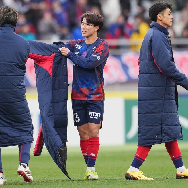 PK戦の駆け引きは？ 確実に成功させて勝利に貢献した佐藤龍之介が明かす「甘いコースに打ったら入らないので...」【FC東京】