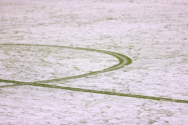 J３関東クラブの本拠地「とんでもねぇ雪やんか」。試合当日のピッチが真っ白「想像以上かも」「延期の可能性も？」の声