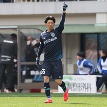 「最近の大学生すごい」「スーパーゴラッソ」福岡の21歳がJデビュー戦でプロ初ゴール！ 衝撃ダイレクトボレー弾に称賛の声「ガチのバケモンや」