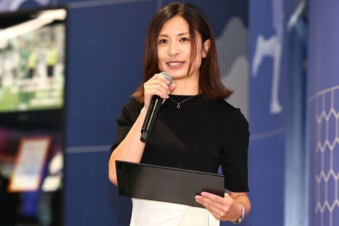 超豪華な女子会!? 元なでしこ鮫島彩が“レジェンド女子トリオ”との貴重な一枚を公開!「とても楽しい現場でした」
