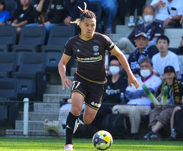 「１試合でボロカス言われて悔しすぎる」J３王者エースが吐露。でも「最高です。これです」「とうとうこんなレベル高い熱いリーグに来た」