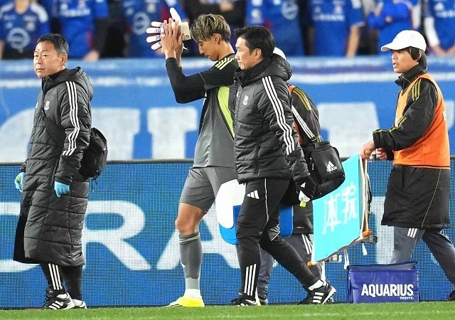 「すごい衝撃が入った。初めての感覚。『ああ、これが…』」開幕戦で負傷交代したマリノス36歳GKの状態が判明。ファンからは「思ったより長くなくて良かった」