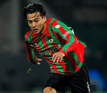 「信じられない」「ステップアップの機会を奪った」移籍志願の日本代表MFへの“36億円オファー”を拒否したクラブをご意見番が痛烈批判！「彼が忠実な日本人であるのを…」