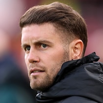 「お前は何も分かっていない」「朝にはクビだ」三笘所属ブライトン、12戦１勝で窮地…猛批判を受ける32歳指揮官の胸中「選択肢は２つ」