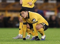 「W杯に出場できるのか」「大打撃だ」韓国代表に激震！主力FWの負傷で母国メディアは騒然「落胆の表情を浮かべた」