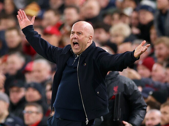 「私のフラストレーションはさらに増す」リバプールのスロット監督がマンC戦のジャッジに怒り収まらず「ソボスライが退場ならゲイにもレッドカードが出されるべき」